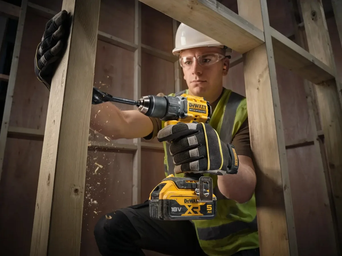 DeWalt aku bušilica-odvijač DCD794P2T 18 V — 74 Nm, 2 × 5,0 Ah — slika 4 od 5
