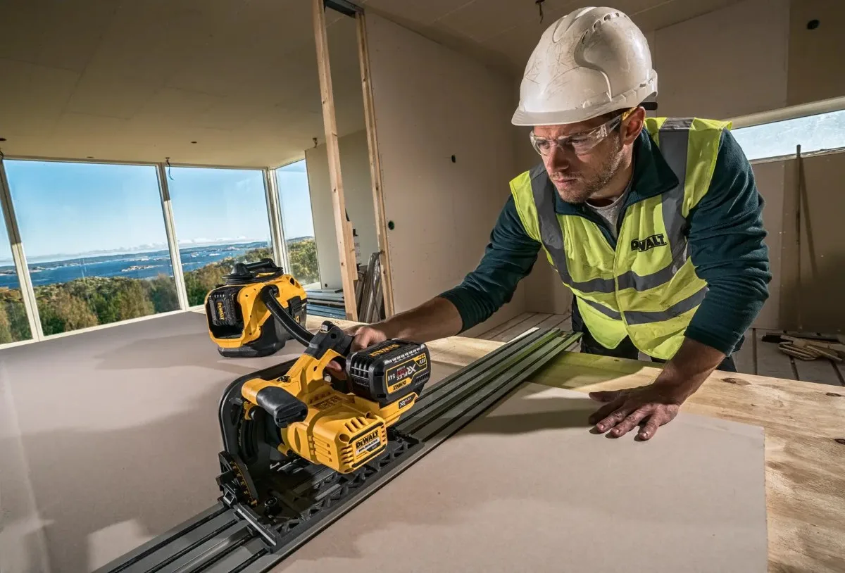 DeWalt aku usisavač DCV584L 18 V XR / 230 V — klasa L, 7,5 l, mokro i suho, bez baterije — slika 4 od 5