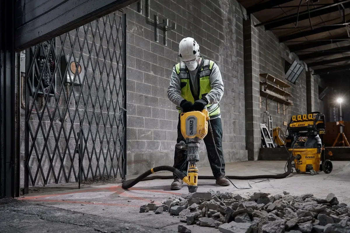 DeWalt industrijski usisavač DWV905M — klasa M, 38 l, automatsko čišćenje filtra — slika 4 od 7
