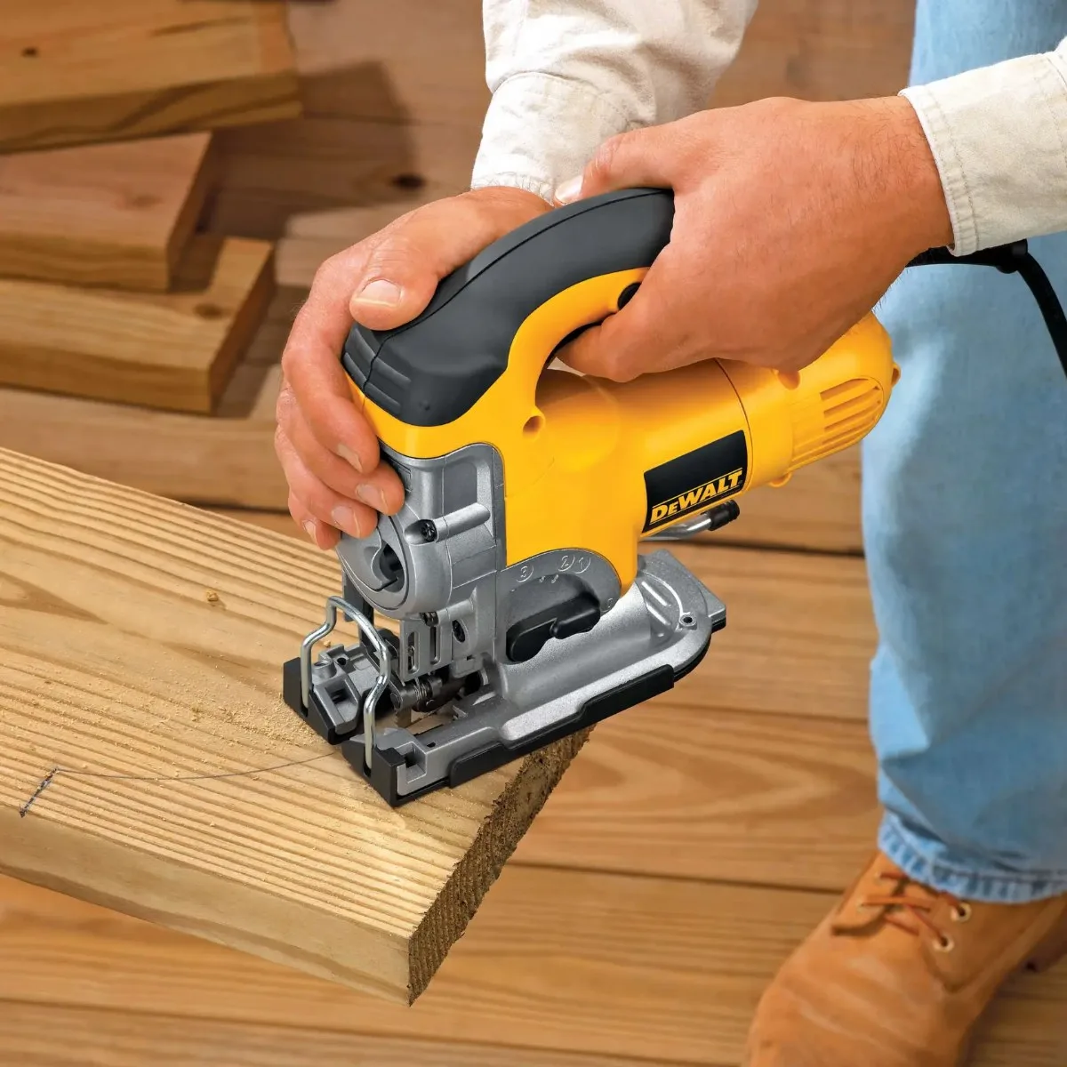 DeWalt ubodna pila DW331K — 701 W, kovčeg — slika 4 od 5