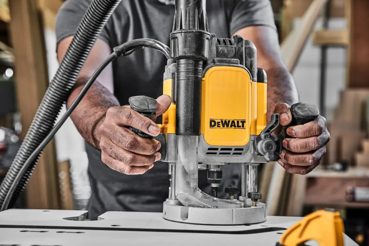 DeWalt nadglodalica DWE625KT — 2300 W, čahura 12 mm, TSTAK — slika 5 od 7