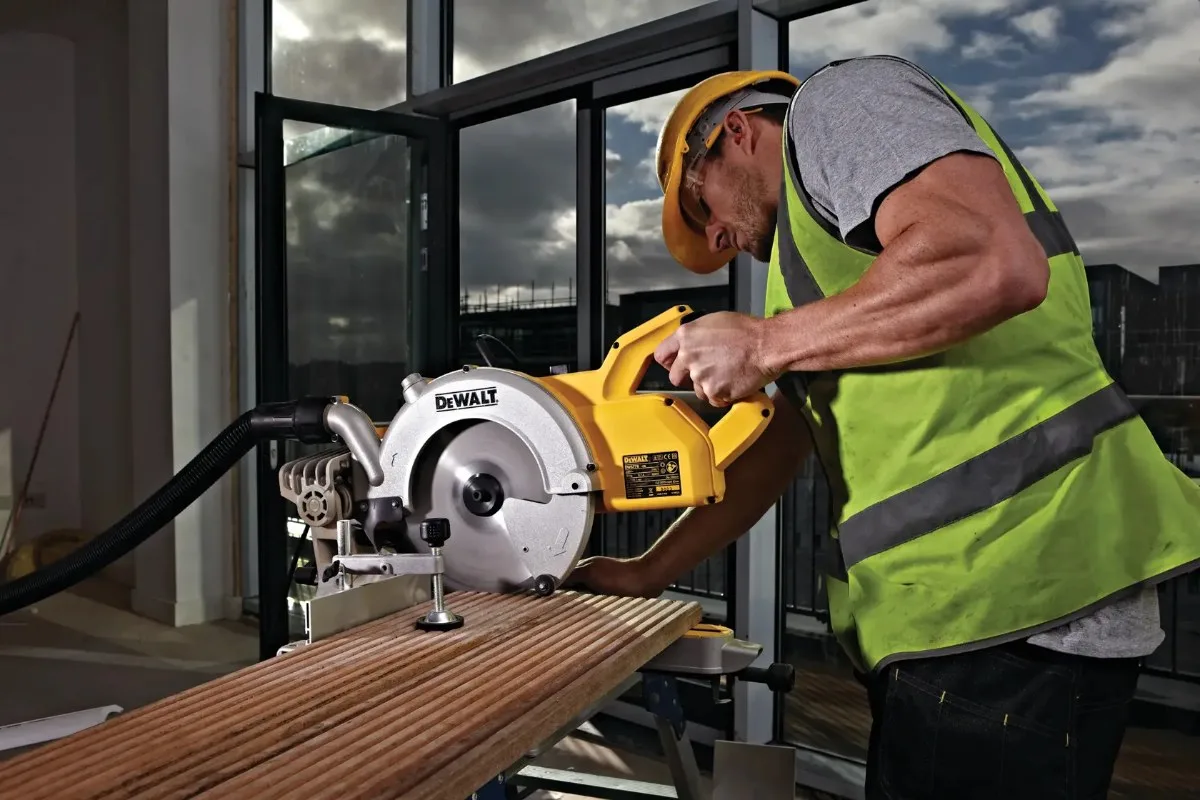 DeWalt potezna kutna pila DWS778 — 1850 W, list 250 mm, XPS — slika 5 od 7