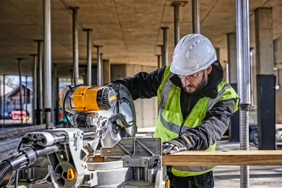 DeWalt potezna kutna pila DWS780 — 1675 W, list 305 mm, XPS — slika 4 od 7