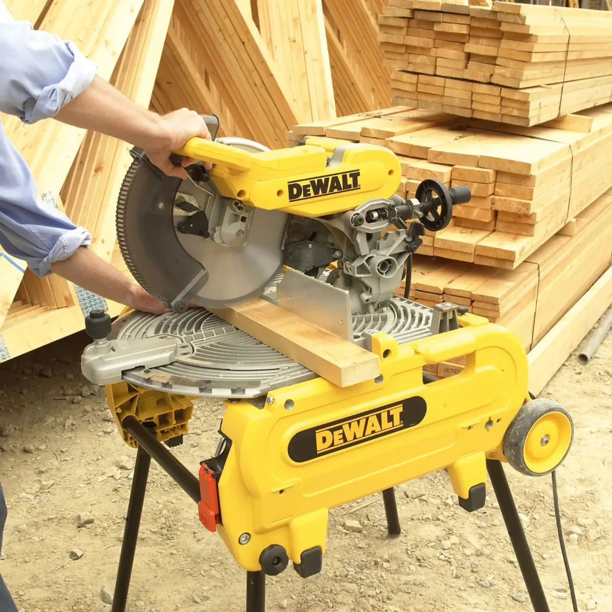 DeWalt list kružne pile DT4283 EXTREME — 305 × 30 mm, 80 zubi, za vrlo finu obradu drva, aluminija i plastike (s prstenovima 25,4 i 20 mm) — slika 2 od 2