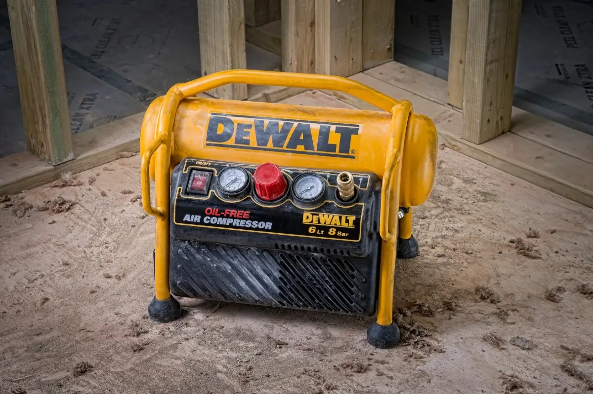 DeWalt kompresor bez ulja DPC6MRC — 1100 W, 6 l, 8 bar — slika 4 od 5