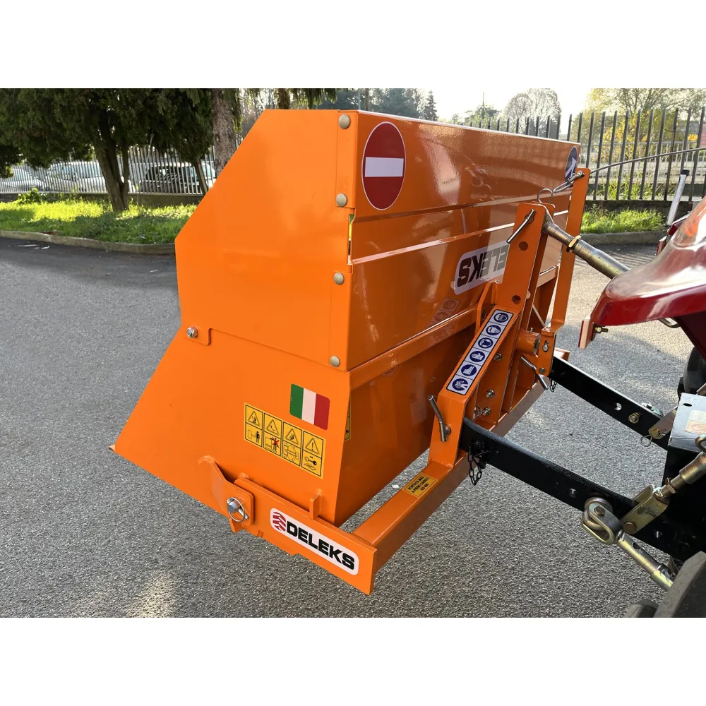 Transportni sanduk za traktor DELEKS BUCKET120 – 120 cm, ručno ili hidraulično istresanje — slika 13 od 15