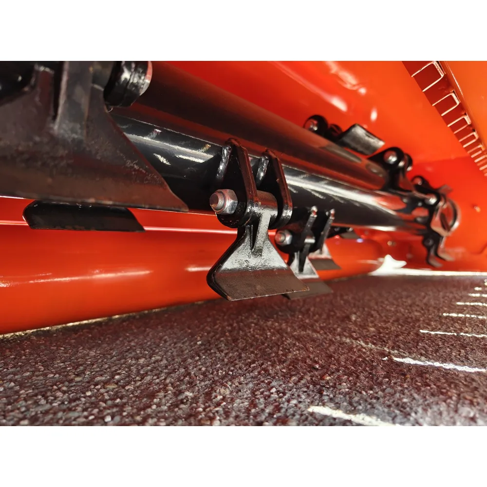 Teški malčer za traktor s hidrauličnim pomakom DELEKS CERVO200 – 200 cm — slika 12 od 15
