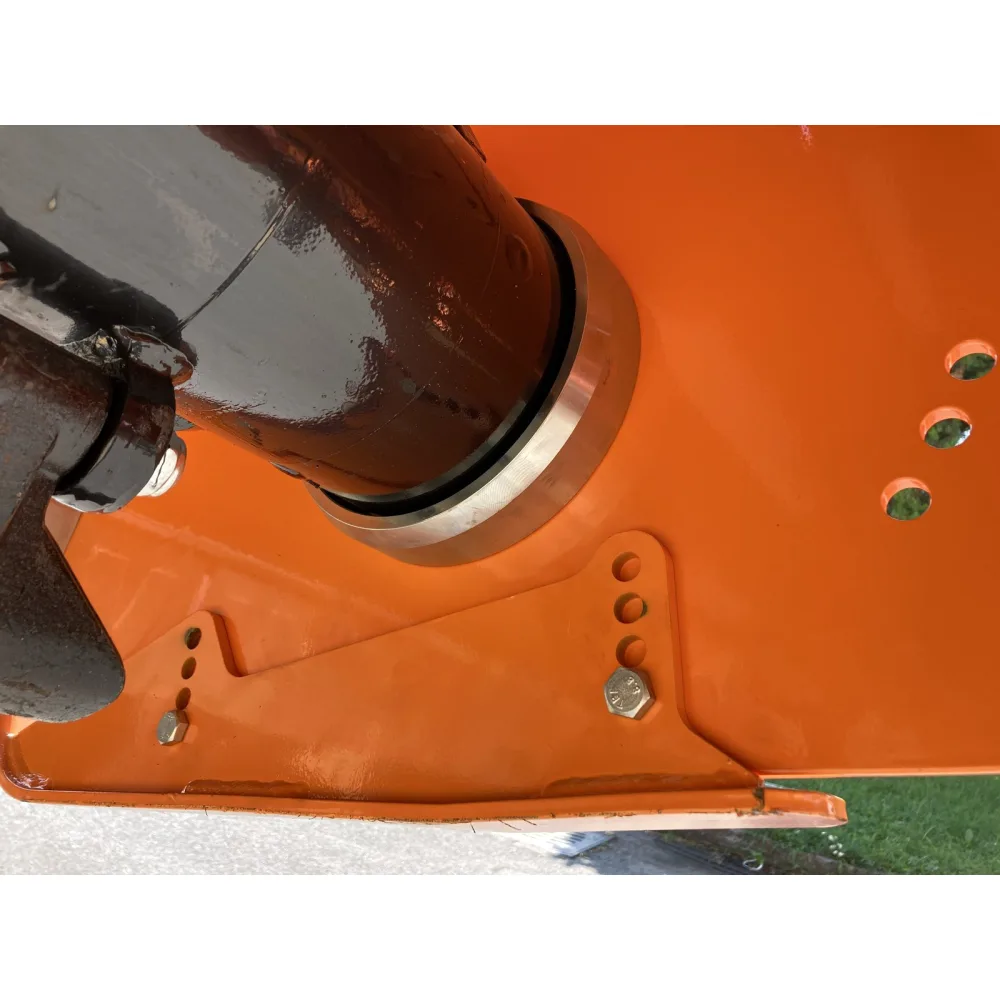 Malčer za traktor s bočnim pomakom DELEKS TORO200 – 200 cm — slika 14 od 15