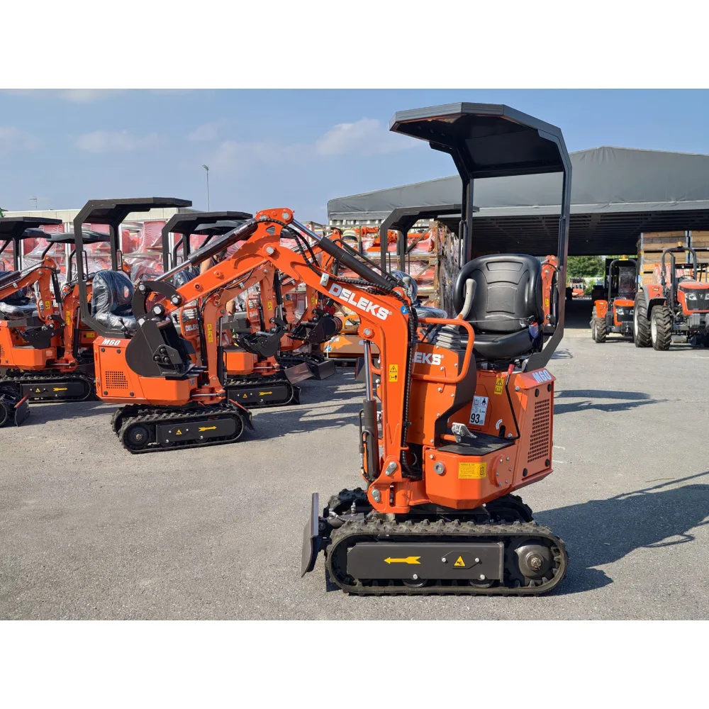 Mini bager DELEKS M60 – 0,65 t, benzinski motor Loncin — slika 8 od 15