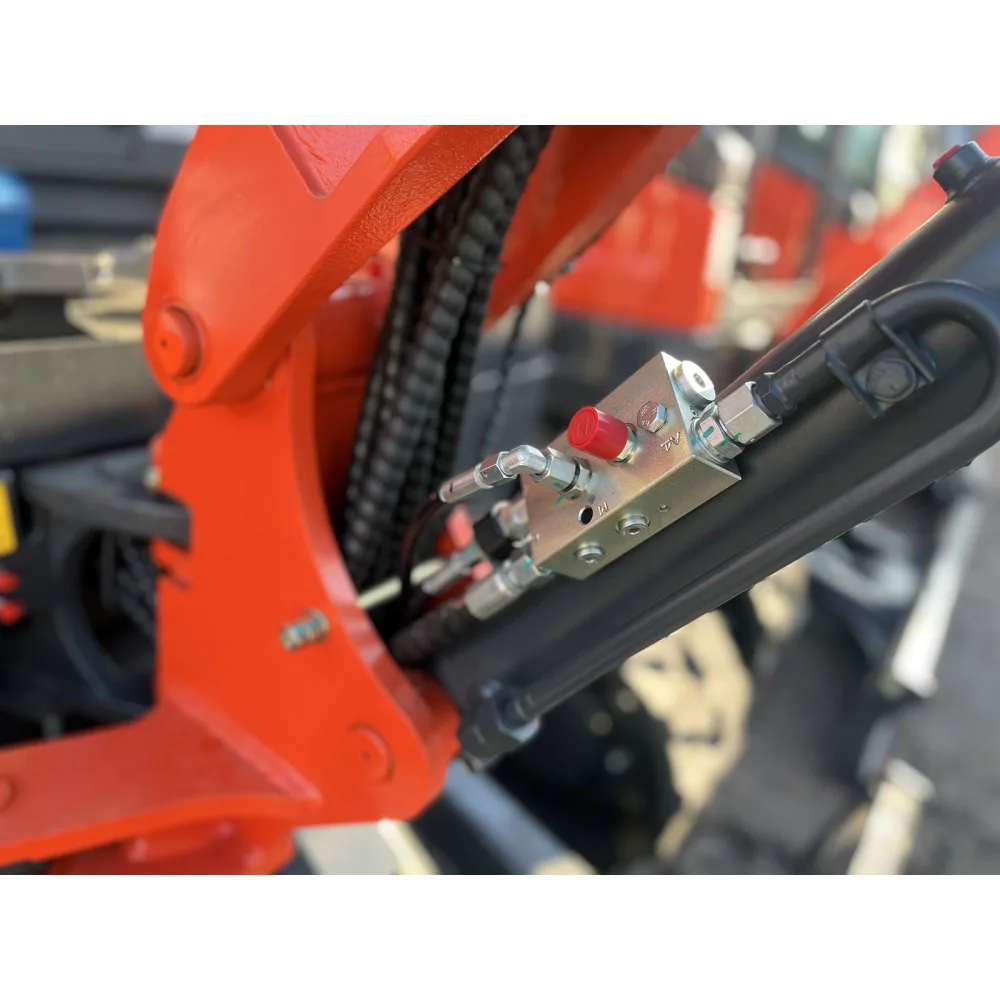 Mini bager DELEKS S280K – 2,7 t, dizelski motor Kubota — slika 15 od 15