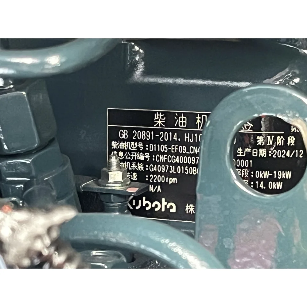 Mini bager DELEKS S280CK – 2,8 t, dizelski motor Kubota, kompaktni stražnji dio (zero tail), s kabinom — slika 11 od 15
