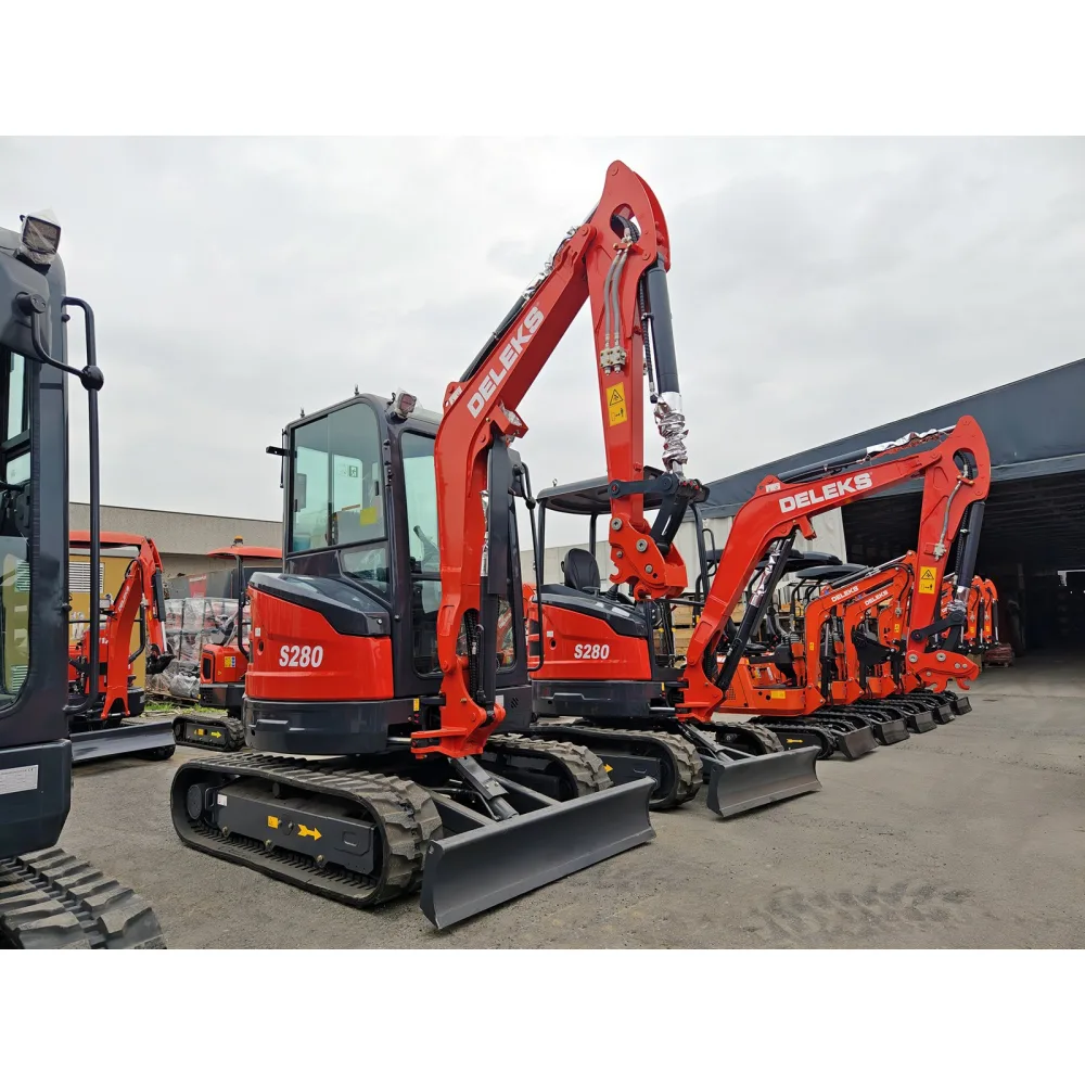 Mini bager DELEKS S280CK – 2,8 t, dizelski motor Kubota, kompaktni stražnji dio (zero tail), s kabinom — slika 7 od 15