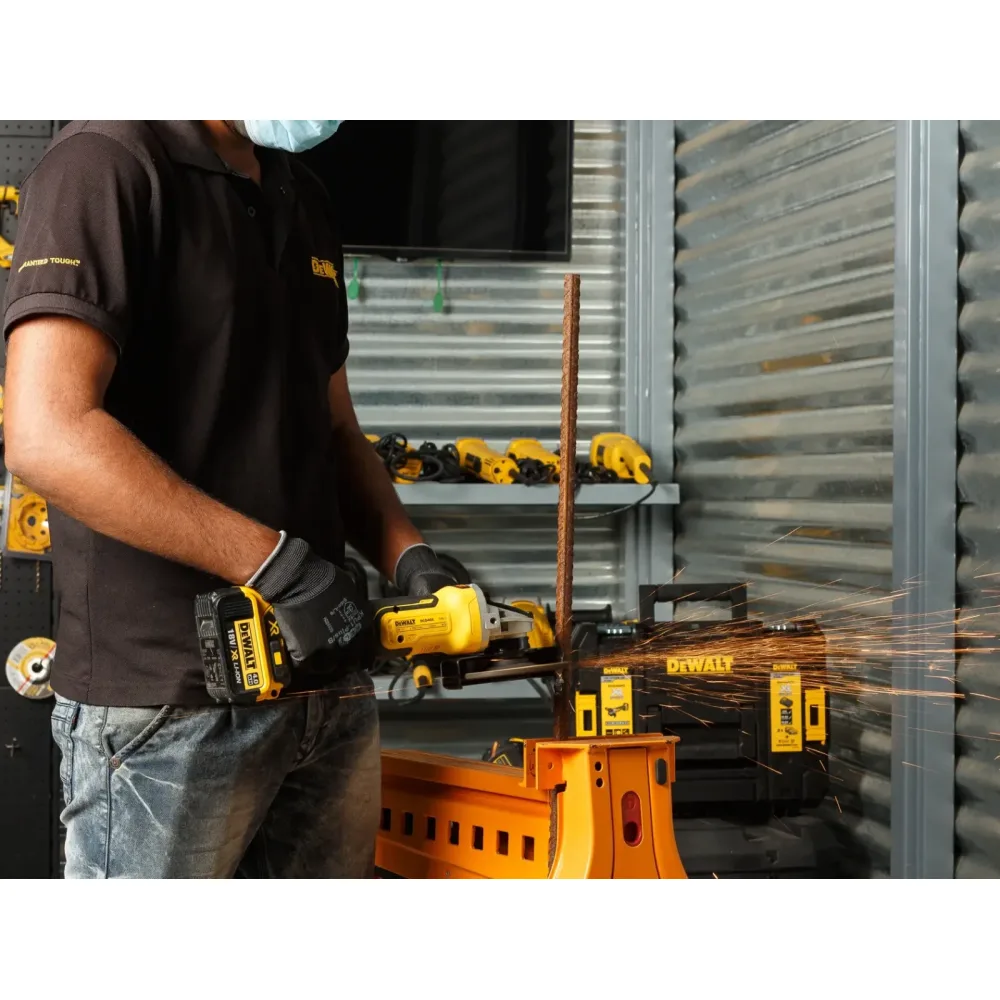 DeWalt aku kutna brusilica DCG405P2 18 V XR — 125 mm, 2 × 5,0 Ah — slika 6 od 7