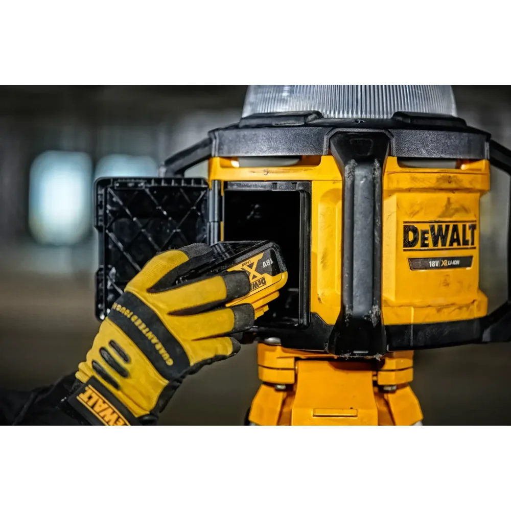 DeWalt aku reflektor 360° DCL074 18 V XR — 5000 lm, bez baterije — slika 4 od 6