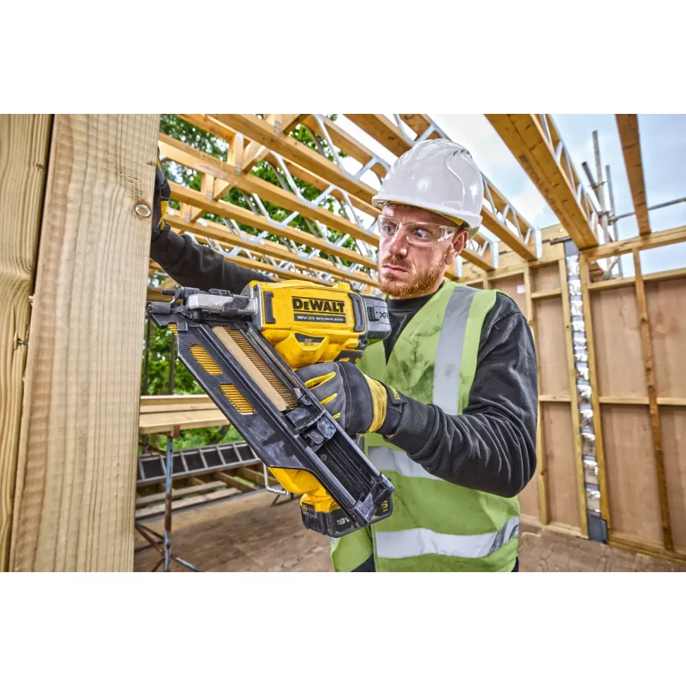 DeWalt aku čavličar DCN930P2 18 V XR — do 90 mm, 33°, 2 × 5,0 Ah — slika 5 od 8