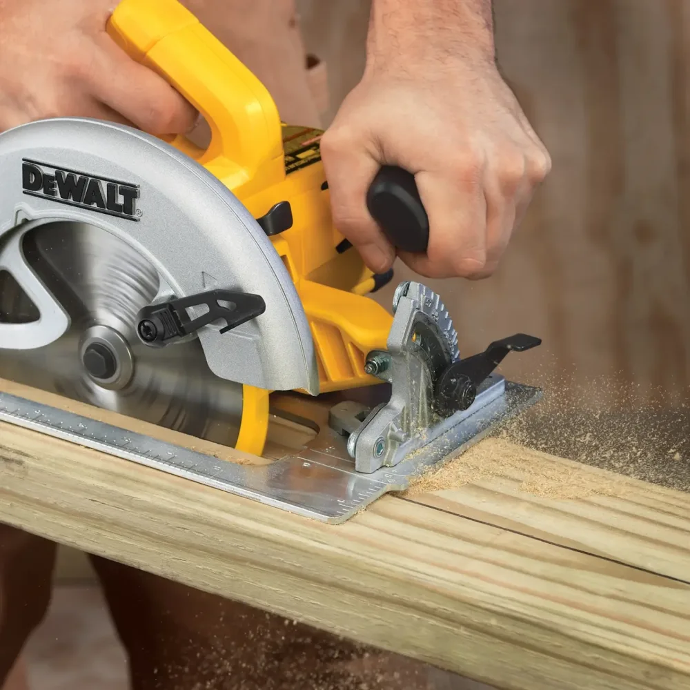 DeWalt ručna kružna pila DWE575K — 190 mm, 1600 W, dubina reza 67 mm, kovčeg — slika 4 od 5